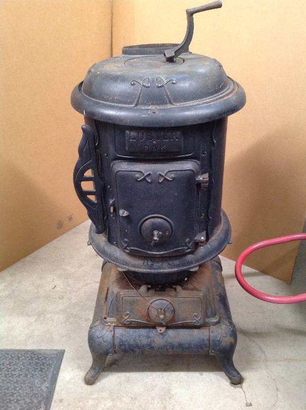 lot 1 image: Pot Belly Stove, Luster Oak