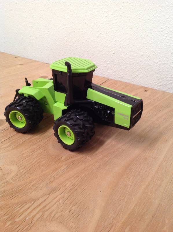 lot 11 image: Erti - Limited Edition Cougar 1000, Tractor