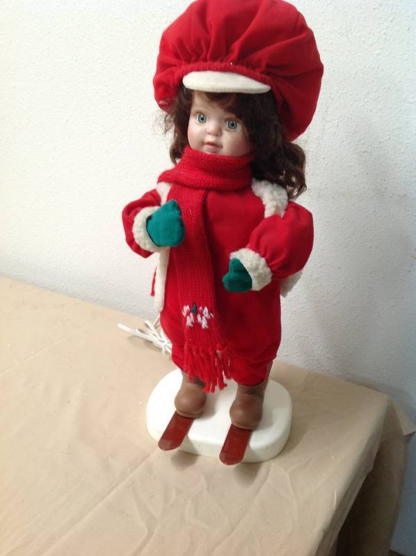 lot 39 image: Skiing Doll, that moves