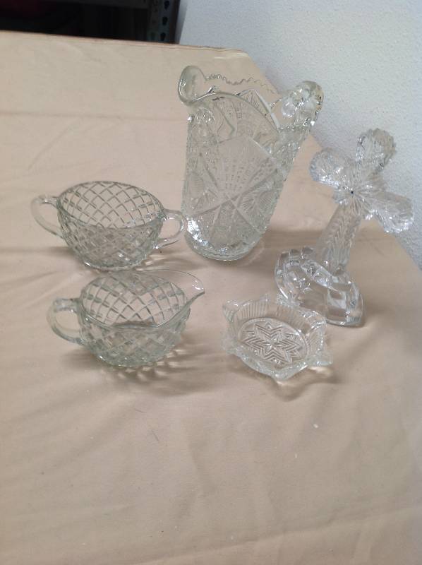lot 41 image: Five Piece Crystal Glassware, Pitcher, Cross, Small Dish and two Serving Dishes