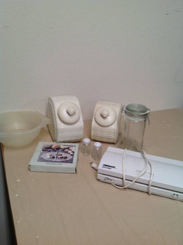 lot 64 image: Pasta, Flour and sugar container, Strainer candy dish