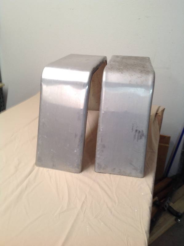 lot 26 image: Aluminum Trailer Fenders