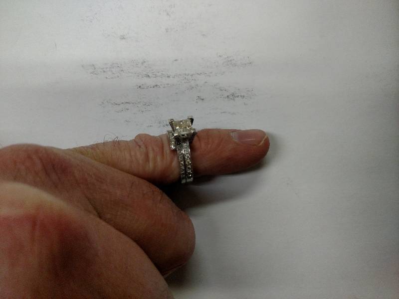 Princess Cut 18 Carat White Gold Di...