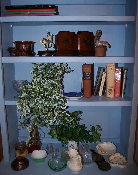 Books and Home Dcor