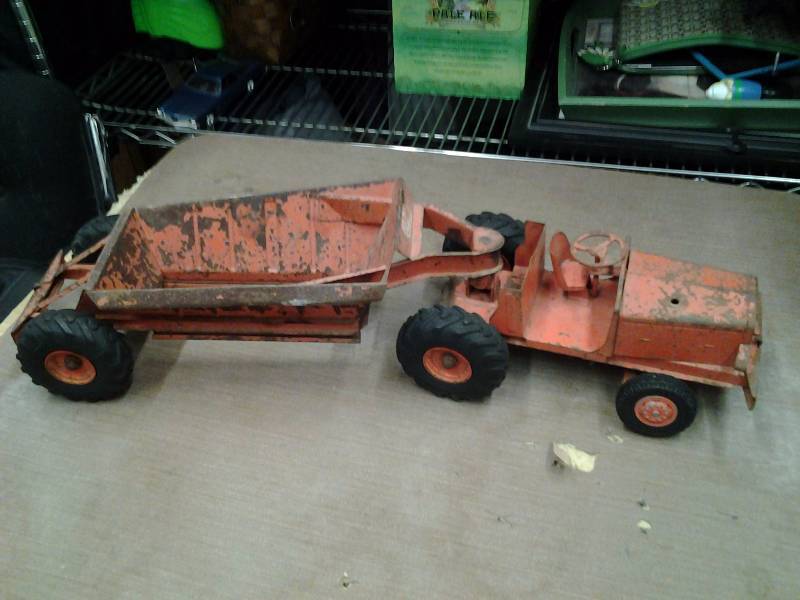 Vintage Metal Tractor & Belly Dump Trailer