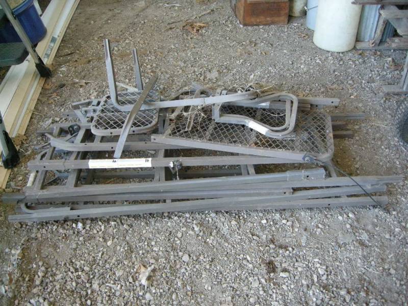 lot 16 image: Deer Stands