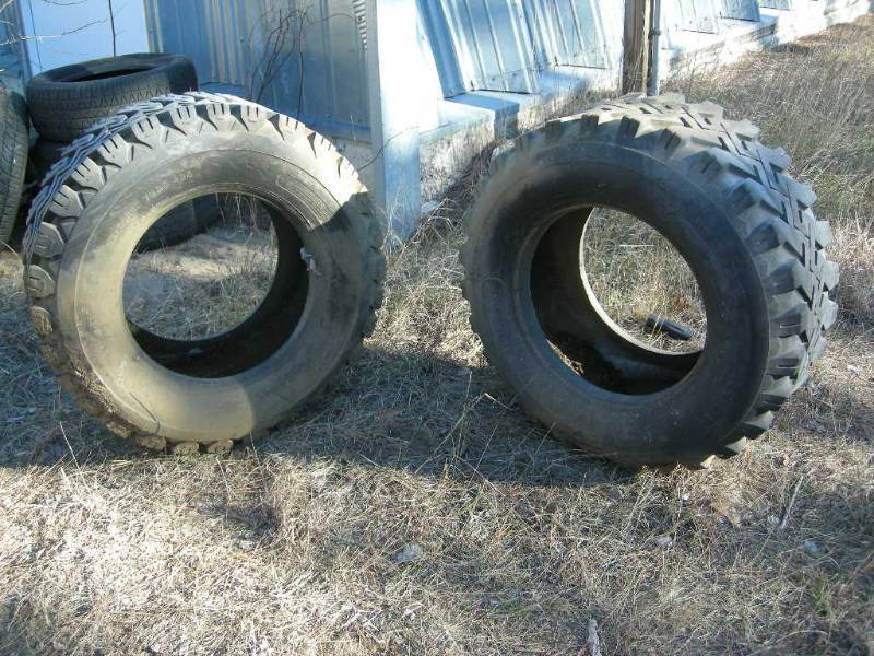 lot 66 image: Two 12-16.5 Tires