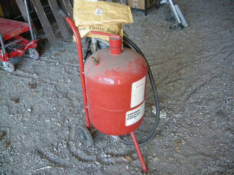 lot 71 image: Sand Blaster
