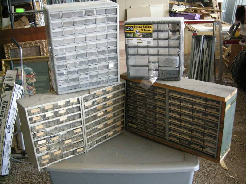 lot 72 image: Organizer Storage Cabinets and Contents