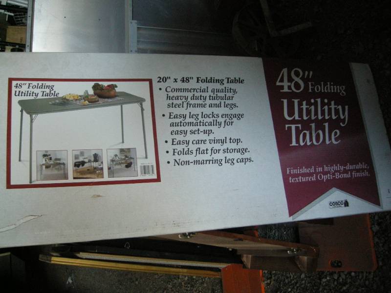 lot 84 image: Cosco Utility Table