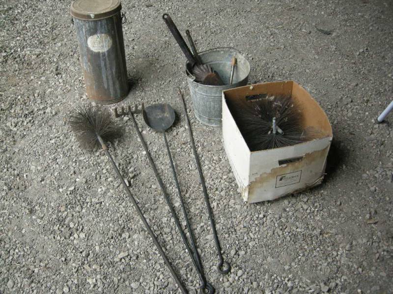 lot 132 image: Fireplace - Chimney Item