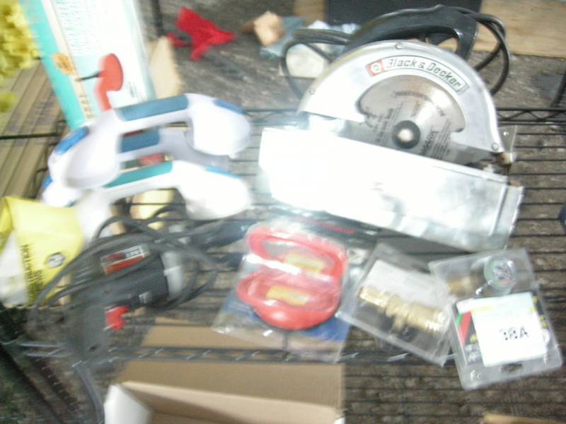 lot 185 image: Powertools and Suction Cups