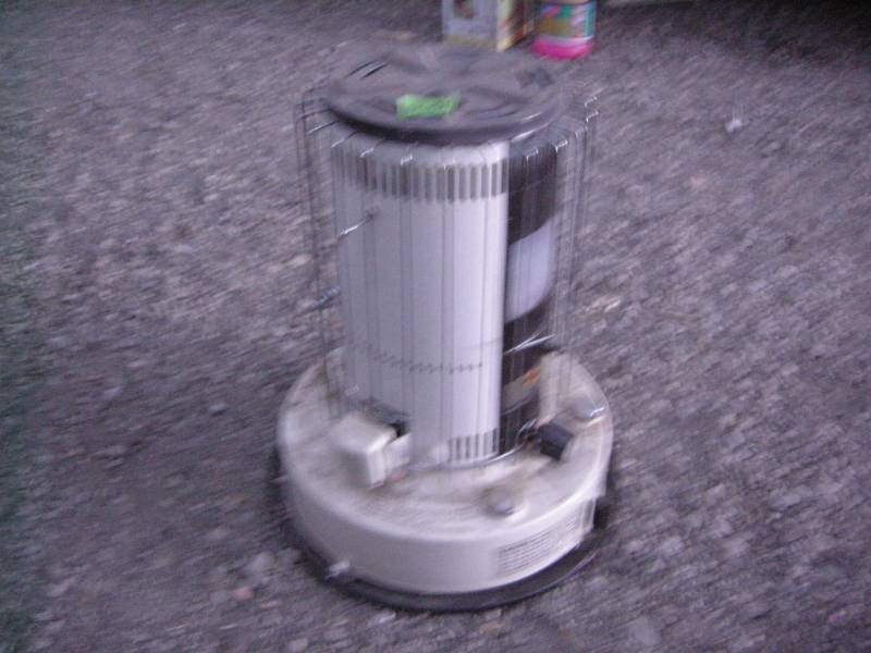 lot 127 image: Kerosene Heater