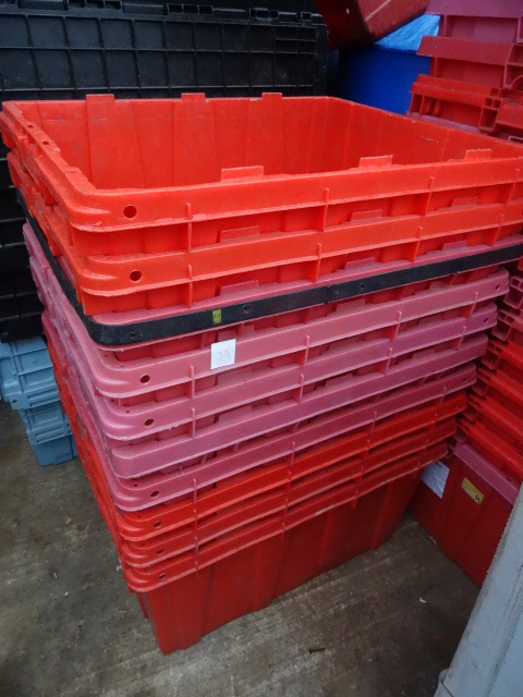 10 heavy duty plastic totes. 20 x 2...