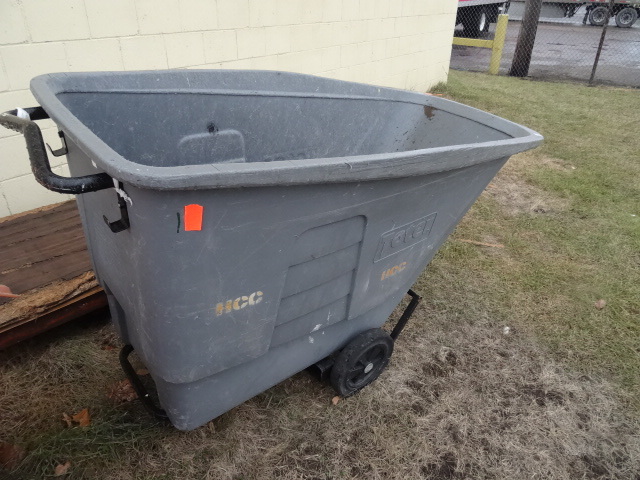 Toter 3 wheel poly garbage cart. Du...