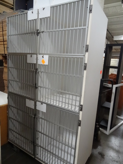 6 unit animal kennel. Used in a pet...