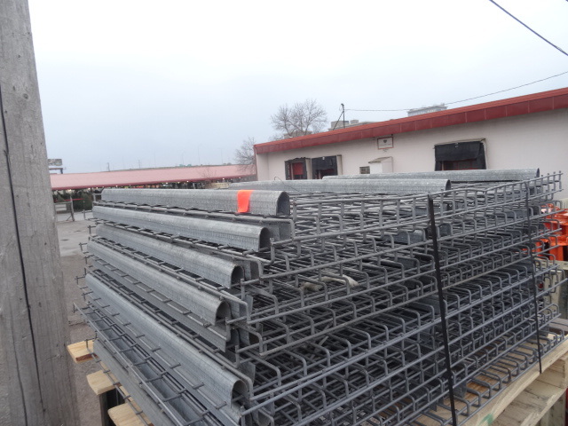 15 metal pallet rack grates. 44 x 4...