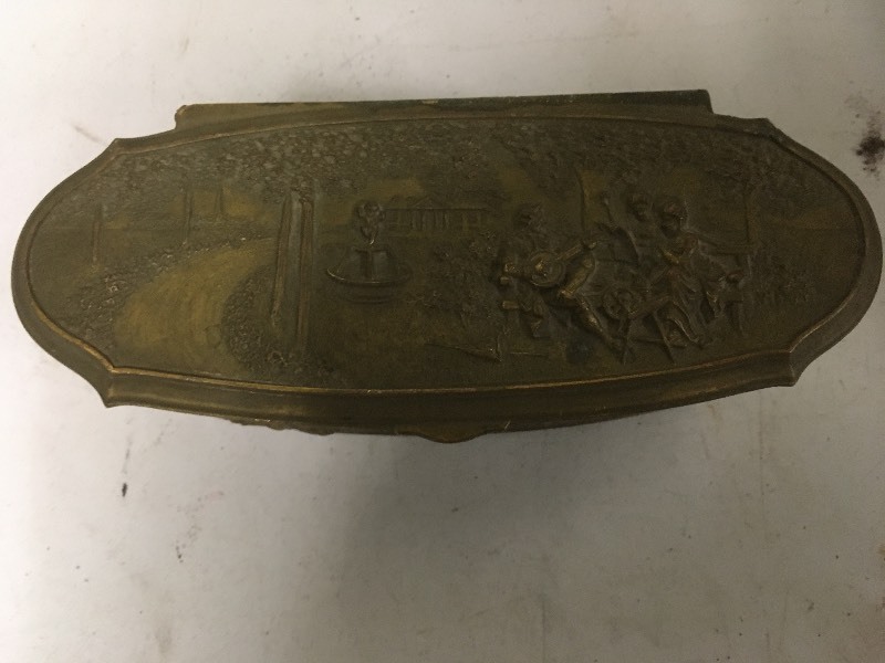 lot 25 image: Antique Brass Dresser Box
