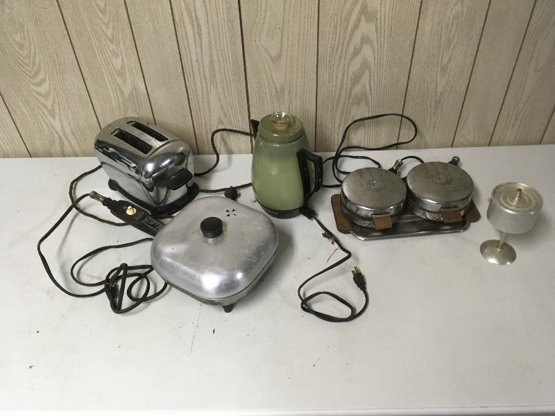 lot 32 image: Vintage Toaster, Coffee Maker, Double Waffle Iron, Fry Pay