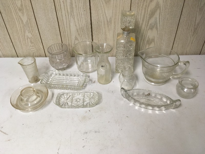 lot 33 image: Vintage Glass Kitchenware Dishes