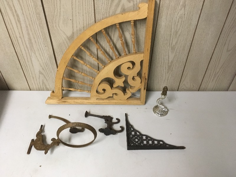 lot 53 image: Fancy Corners & Hooks