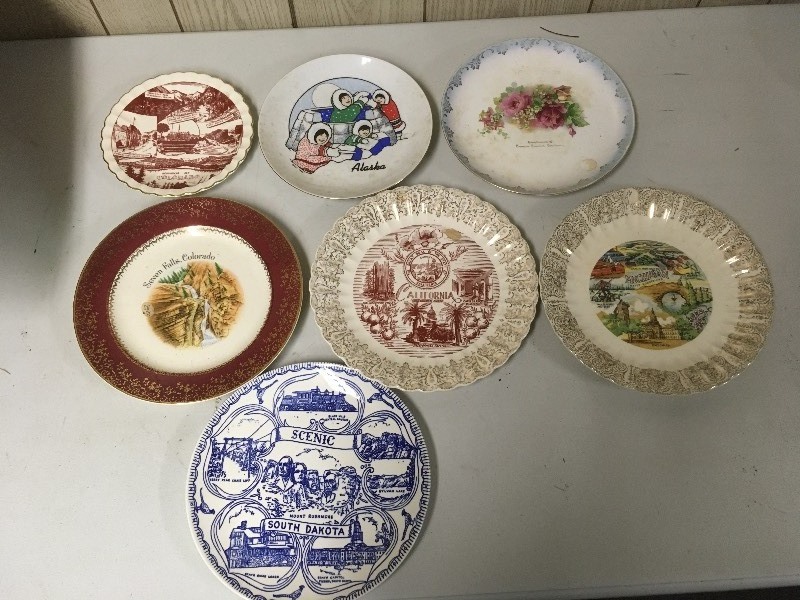 lot 57 image: Souvenir Plates - State