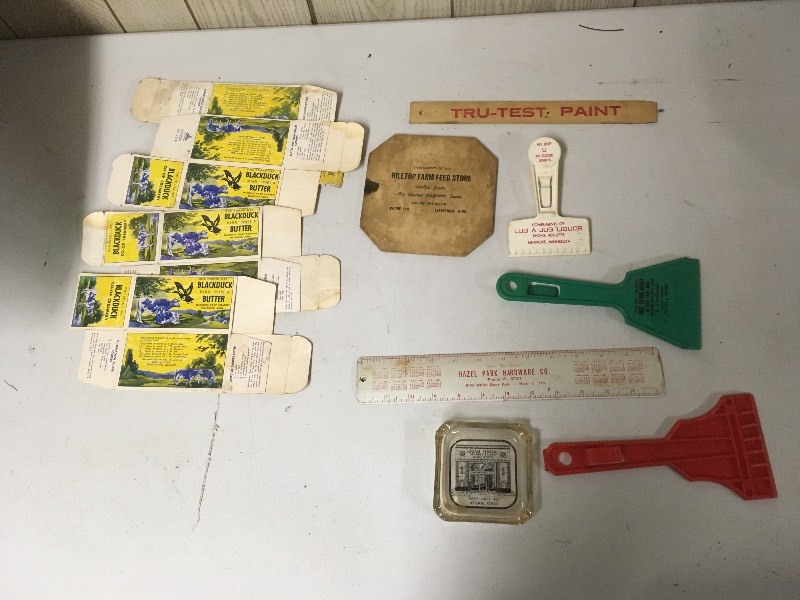 lot 78 image: Advertising Items Giveaways