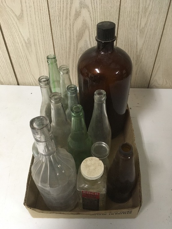 lot 71 image: Antique Vintage Bottle