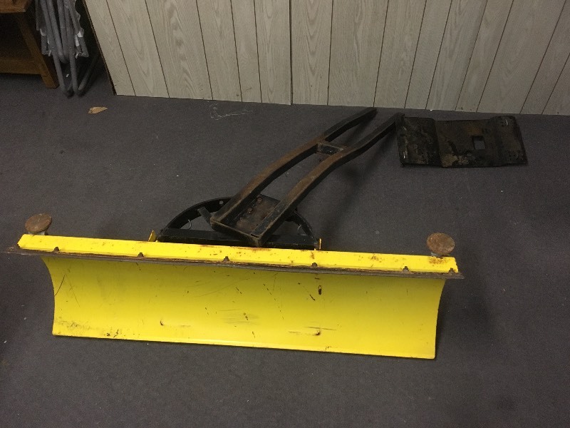 lot 5 image: Moose Plow Snow Blade & Push Tube ATV