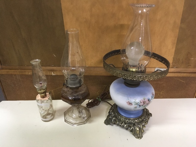 lot 46 image: Hurricane & Oil Lamps