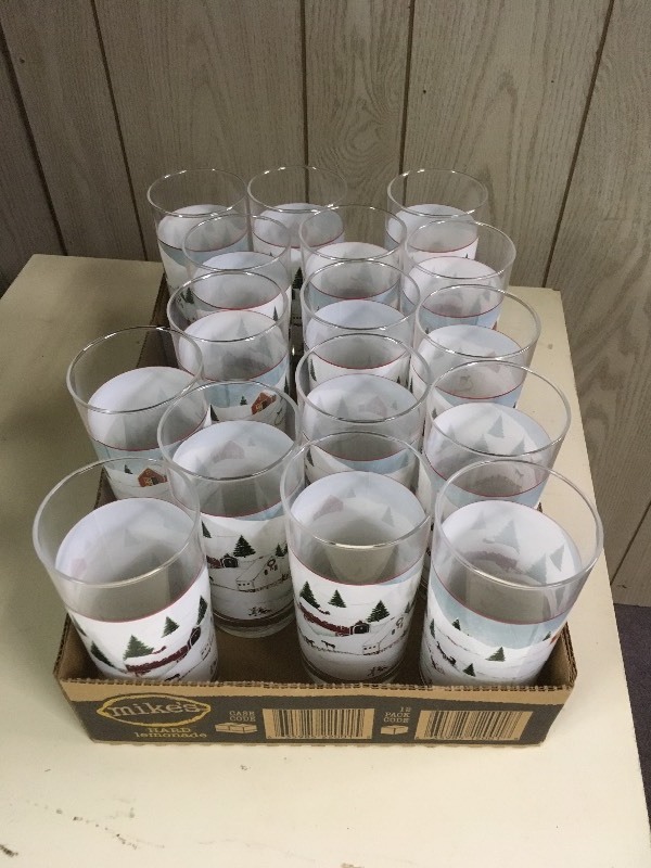 Christmas Valley 16 oz Highball Glasses