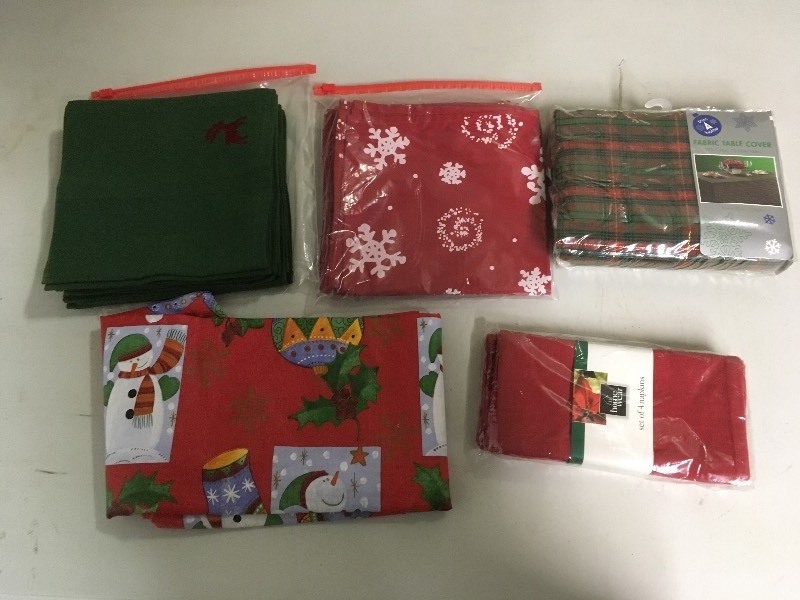 Red & Green Table Linens