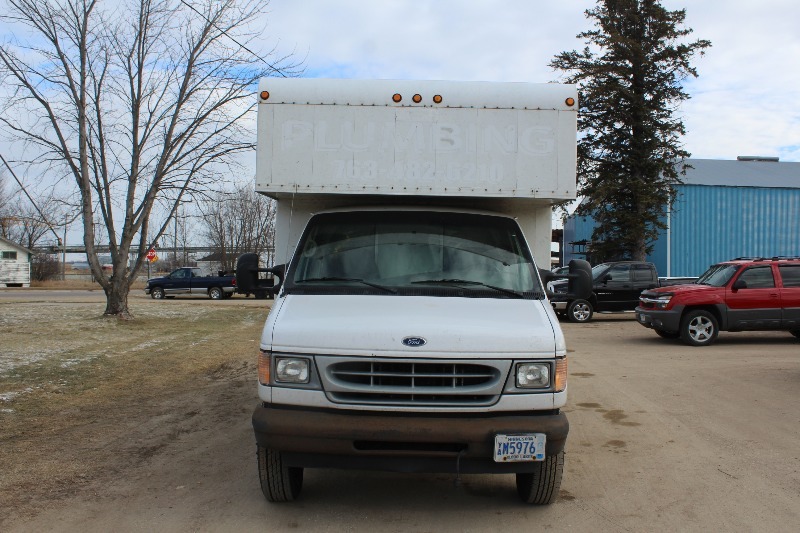 2002 Ford E450 Cube Van - 7.3l POWERSTROKE Diesel -