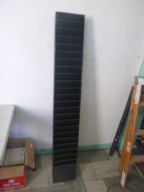 lot 30 image: File Holder