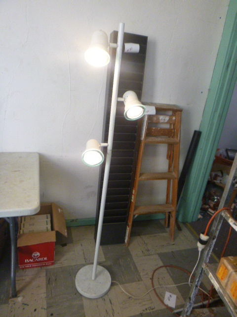 lot 31 image: 3 Light Floor Lamp