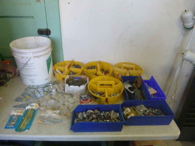 lot 36 image: Miscellaneous Hardware