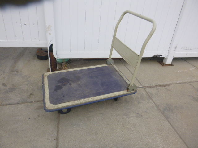 lot 46 image: Shop Cart