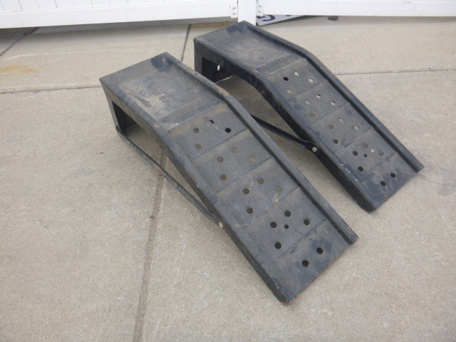 lot 52 image: 2 Metal Car Ramps