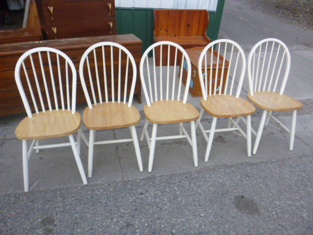 lot 58 image: 5 Wood Dining Chairs