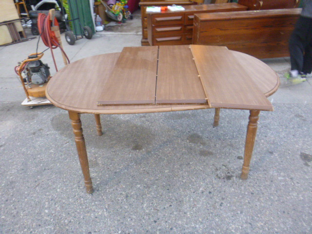 lot 63 image: Dining Table