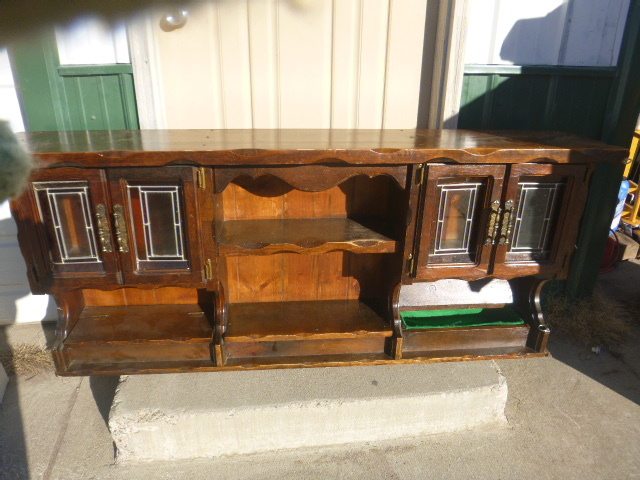 lot 66 image: Hutch Top