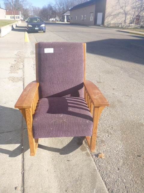 lot 83 image: Padded Rocking Chair