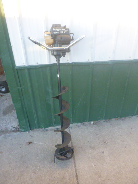 lot 94 image: Magnum 3 Plus Ice Auger