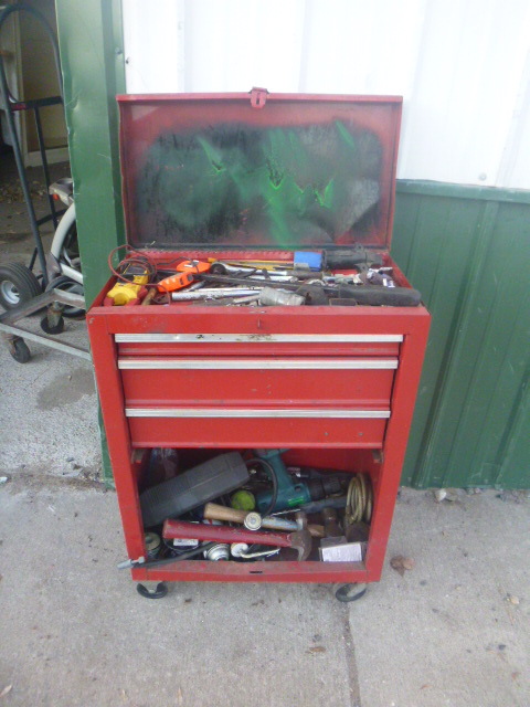 lot 96 image: Toolbox on Casters