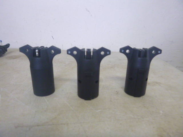 lot 115 image: 3 7-Pin to 4-Pin Conversion Plugs