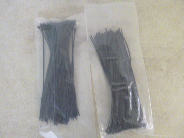 lot 132 image: 2 Packs of Cable Ties