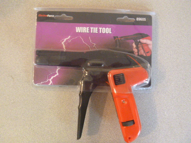 lot 142 image: Elctro-Force Wire Tie Tool
