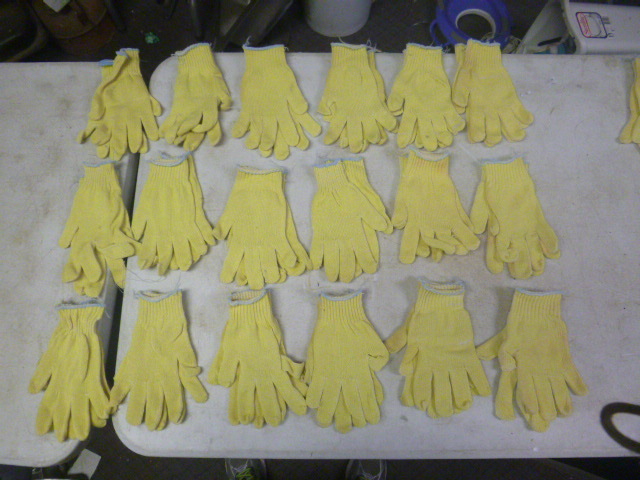 lot 185 image: 24 Pairs of Gloves