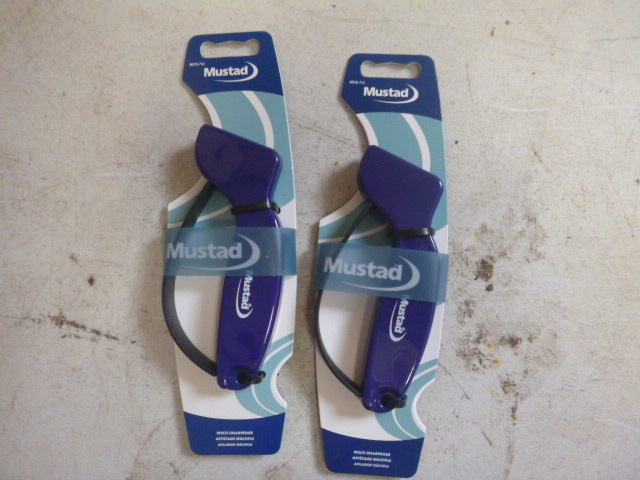lot 189 image: 2 Mustad Multi-Sharpeners