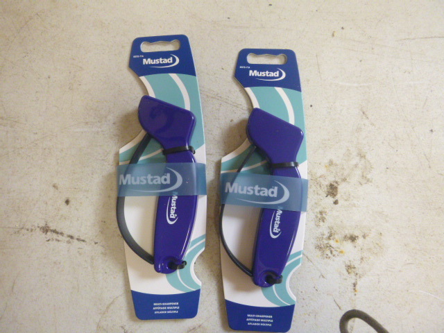 lot 191 image: 2 Mustad Multi-Sharpeners